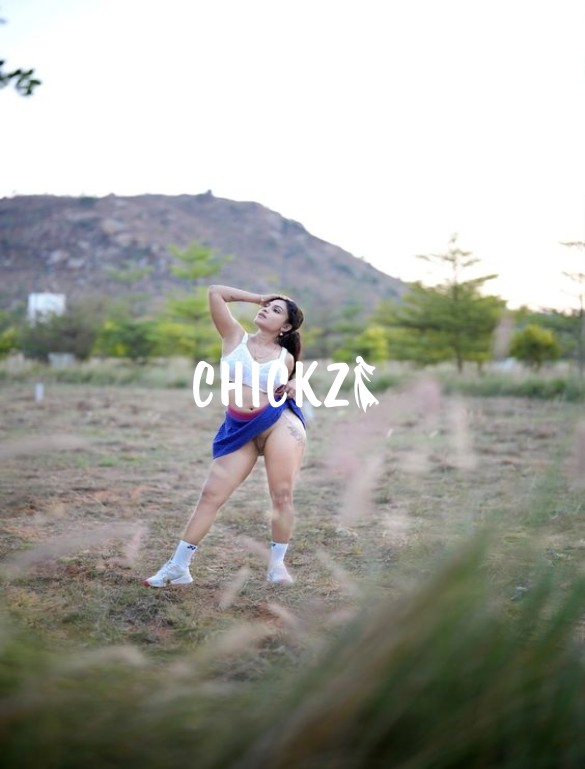 CALL GIRLS IN Delhi chattarpur 9953525677 ESCORT	