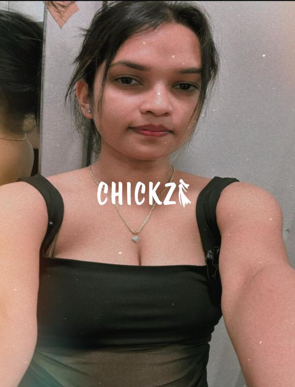 High-class Lucknow call girl available with full safe service