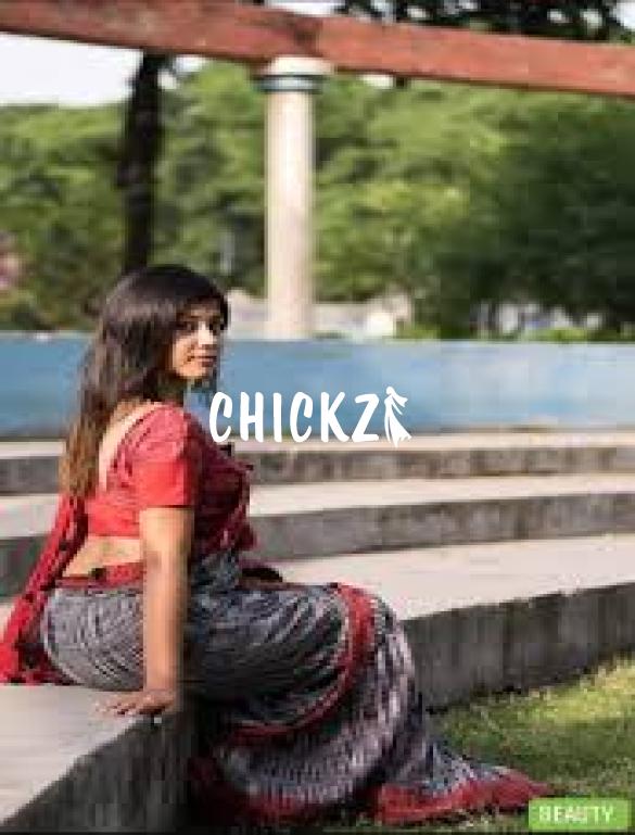 I am Simran, famous call girl in Majestic I Love to spend time with any age men.