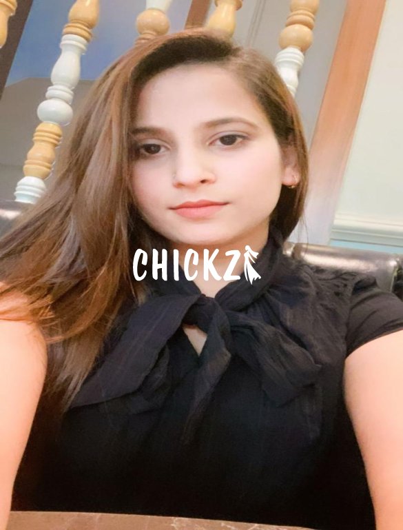 Independent Girl Yaami Gupta In Mumbai 5 star Hotel 24hrs	